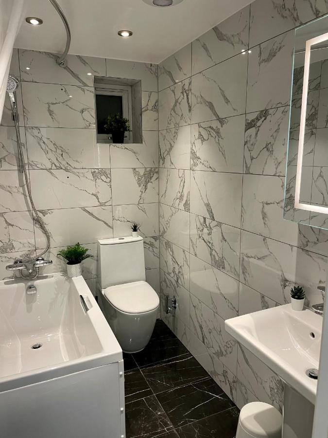 Smart/ Modern One Bedroom Flat بورلي المظهر الخارجي الصورة